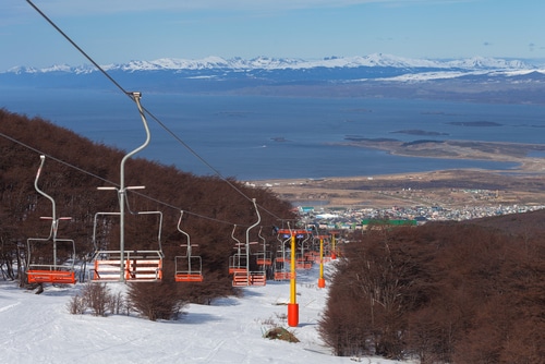 ski-and-snowboarding-ushuaia