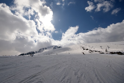 ski-and-snowboarding-bansko