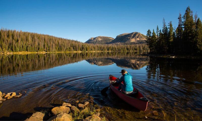 Canoe vs Kayak - Canoe Camping