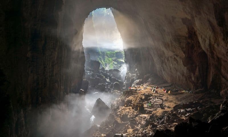 World's Largest Cave: Son Doong