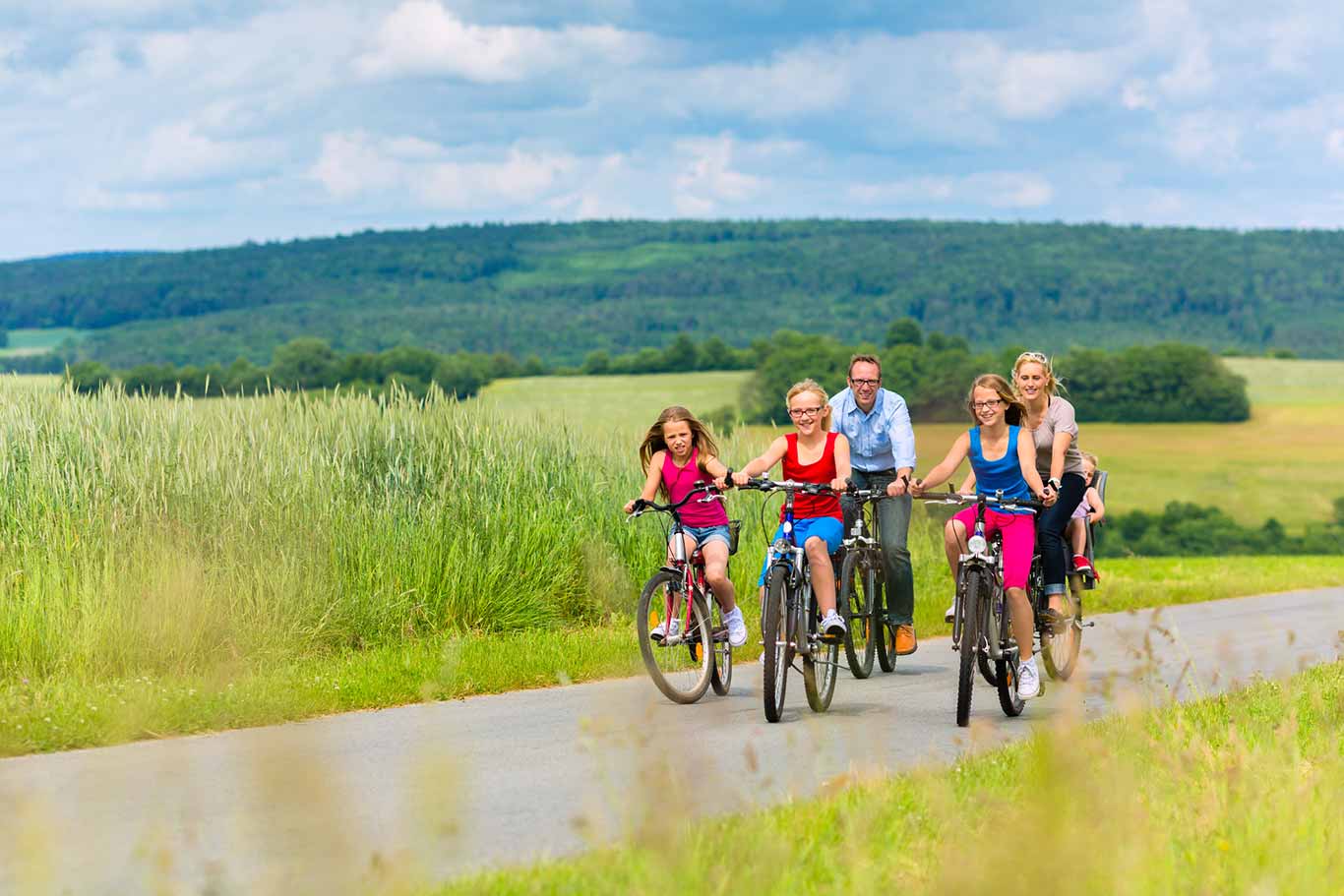 Tips for Cycling as a Family SportsCover Direct