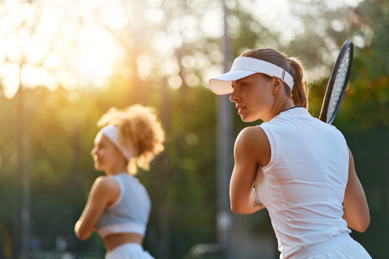 Is it safe to play tennis in extreme heat?