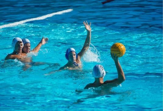 Water polo attack in action